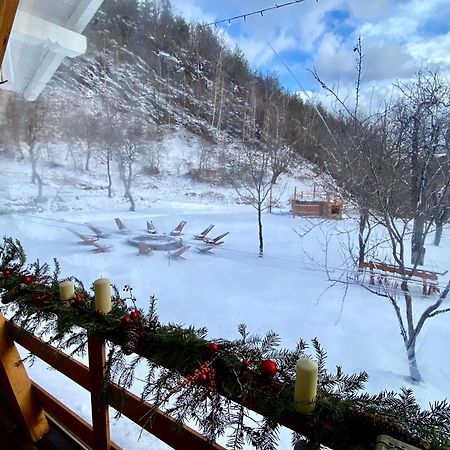 Alunis Retreat Hotel Exterior foto