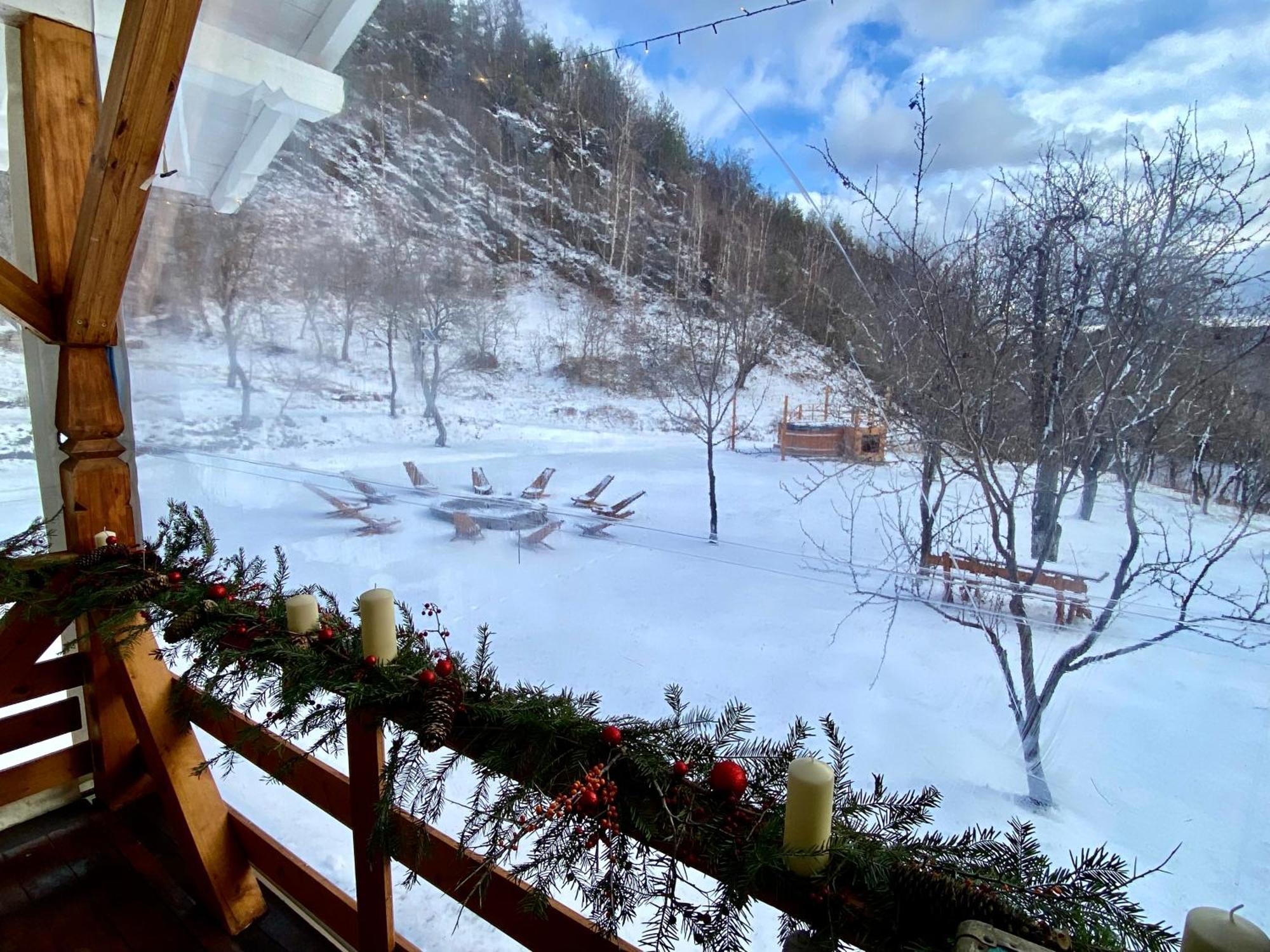 Alunis Retreat Hotel Exterior foto
